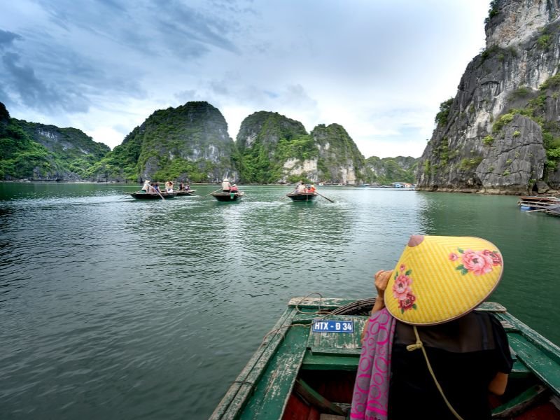 ha long bay vietnam