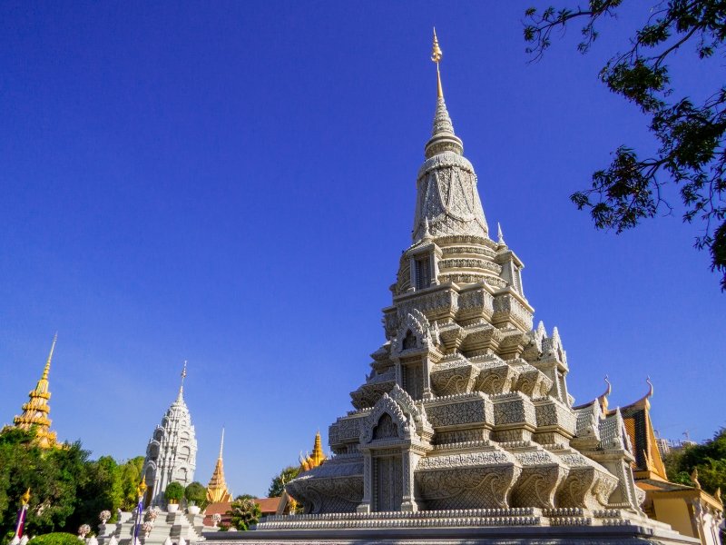 silver pagoda phanom penh
