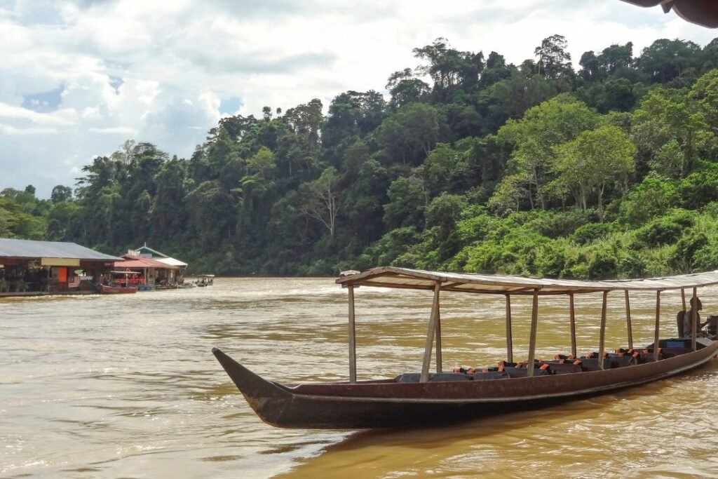 Riverboat in Taman Negara