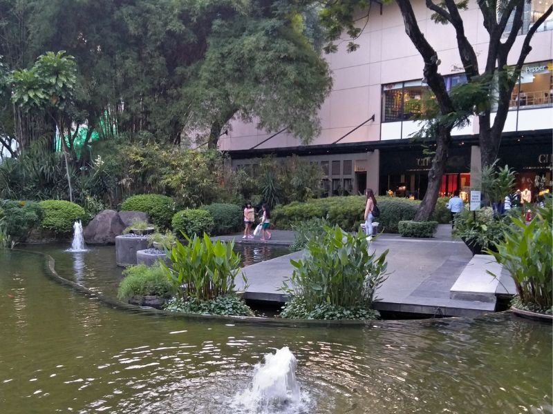 urban oasis in makati