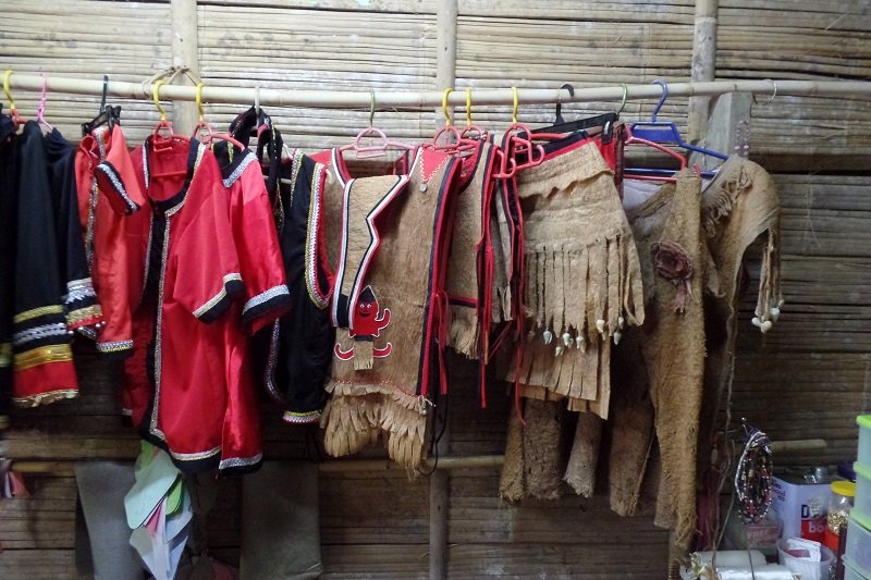 clothese at sarawak cultural village